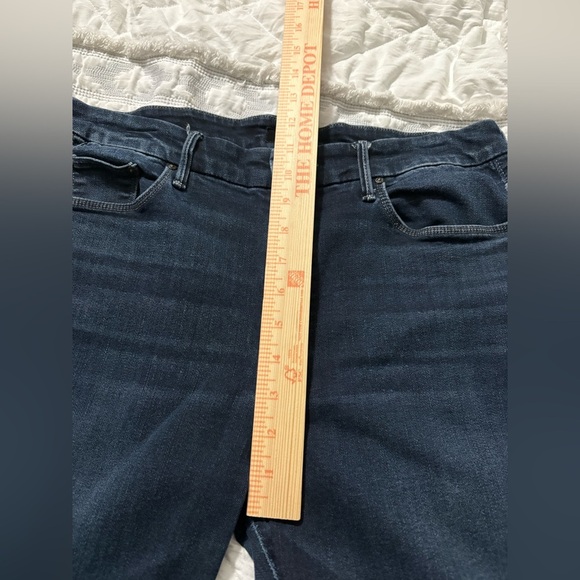 MOTHER High Waisted Looker Ankle Fray in Last Call Wash Dark Blue Skinny. Size32 - Picture 10 of 16
